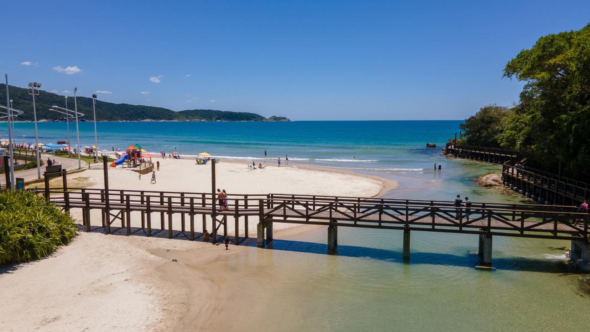 Chales Do Holandes Eco Pousada บอมบินญัส ภายนอก รูปภาพ